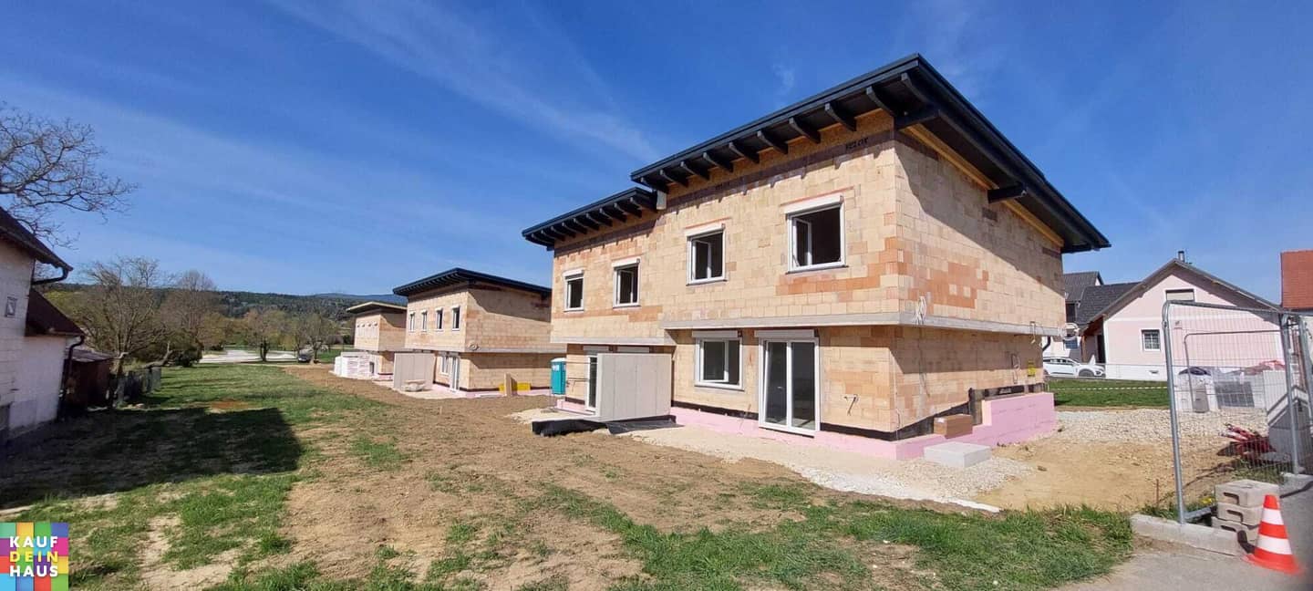 Modern Semi-Detached House in Neustift