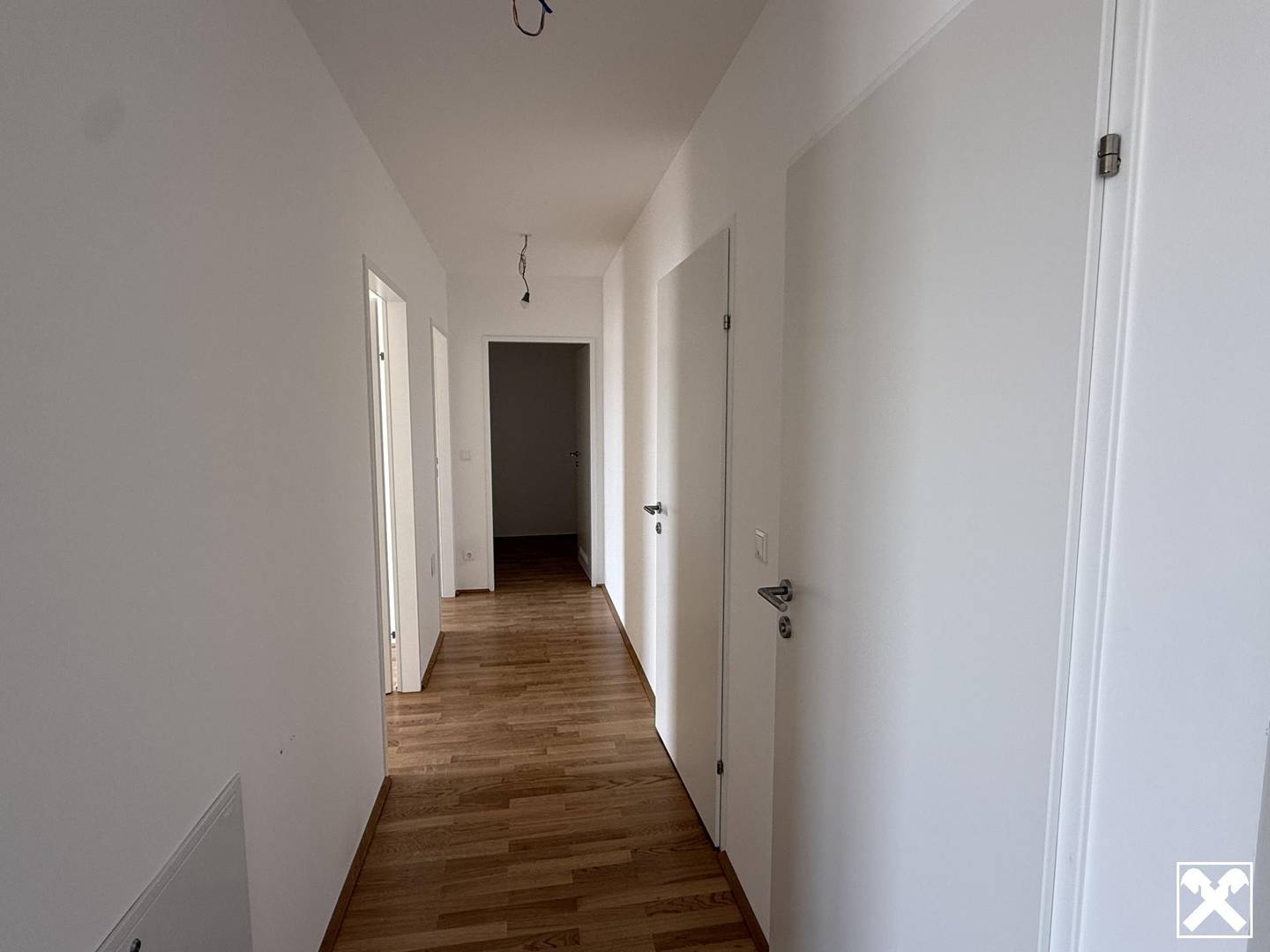 Dachgeschosswohnung with balcony and parking