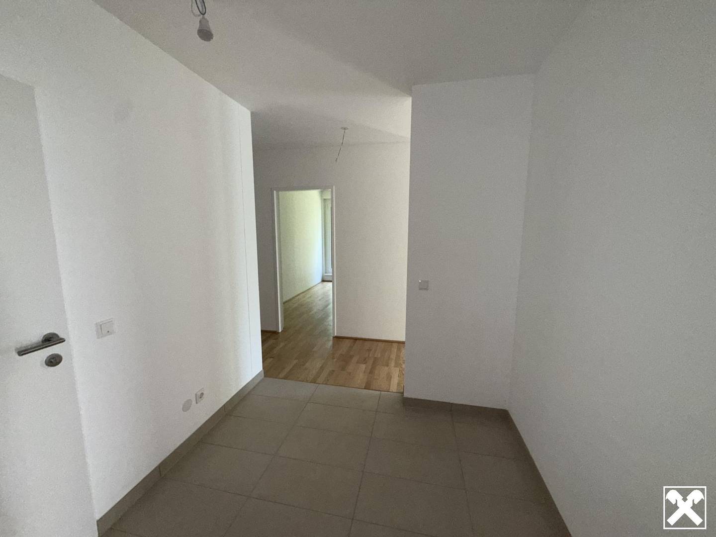 Apartment with garden and two parking spaces