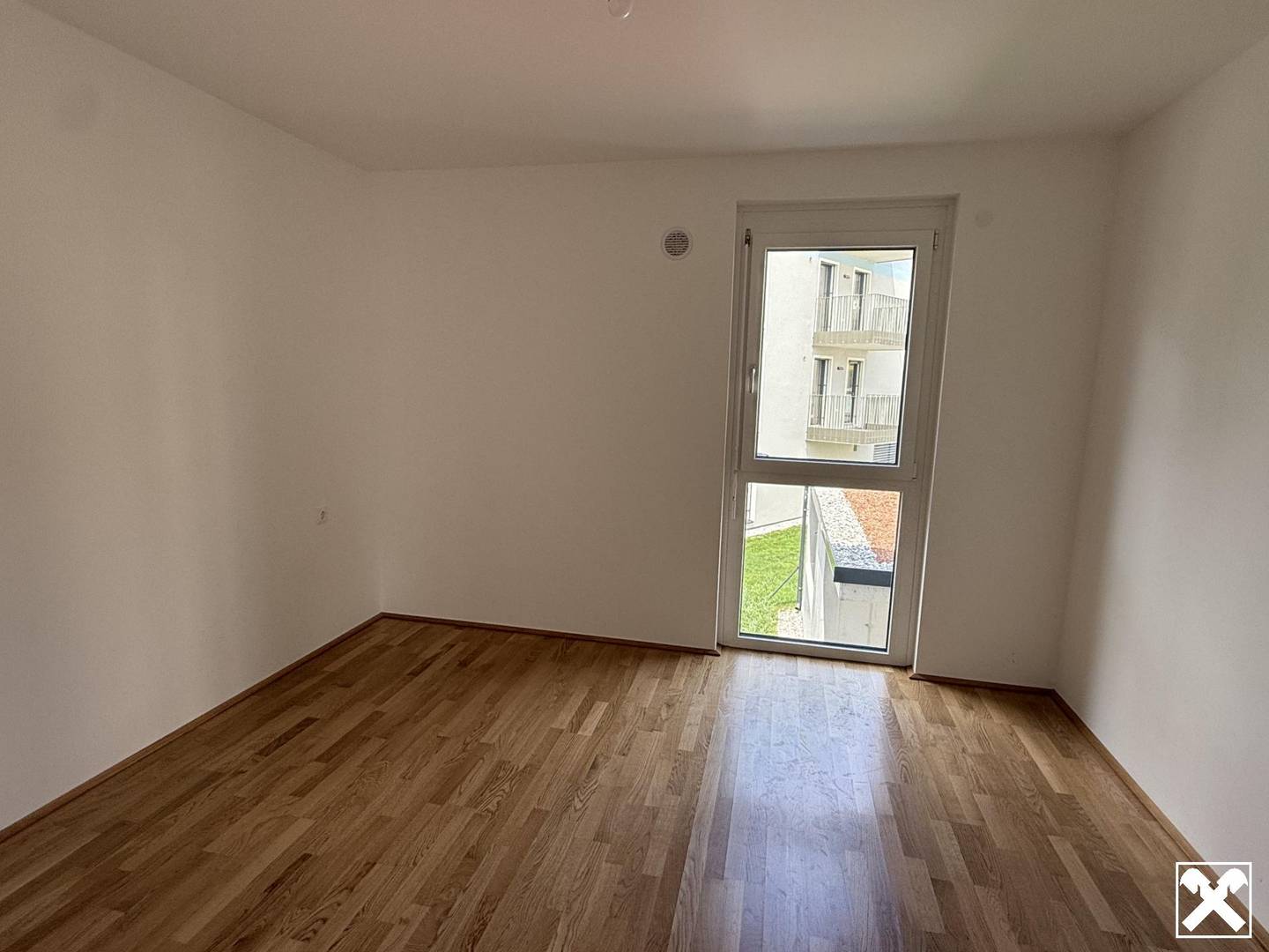 First occupancy apartment with balcony and underground parking