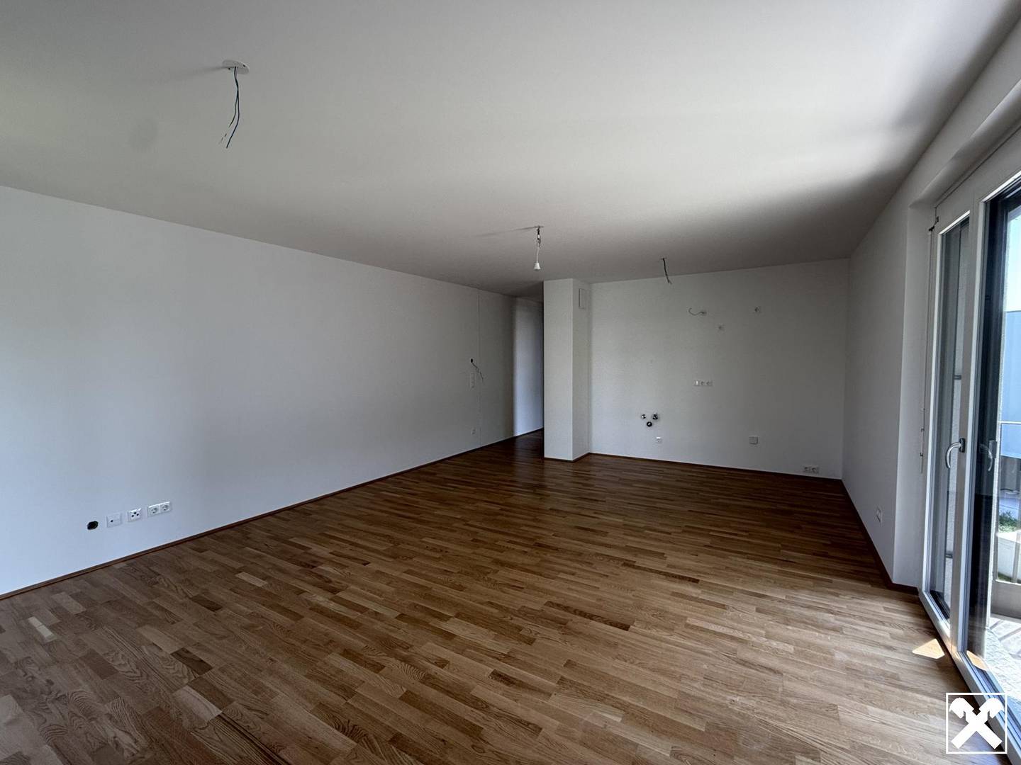 Apartment with balcony and underground parking