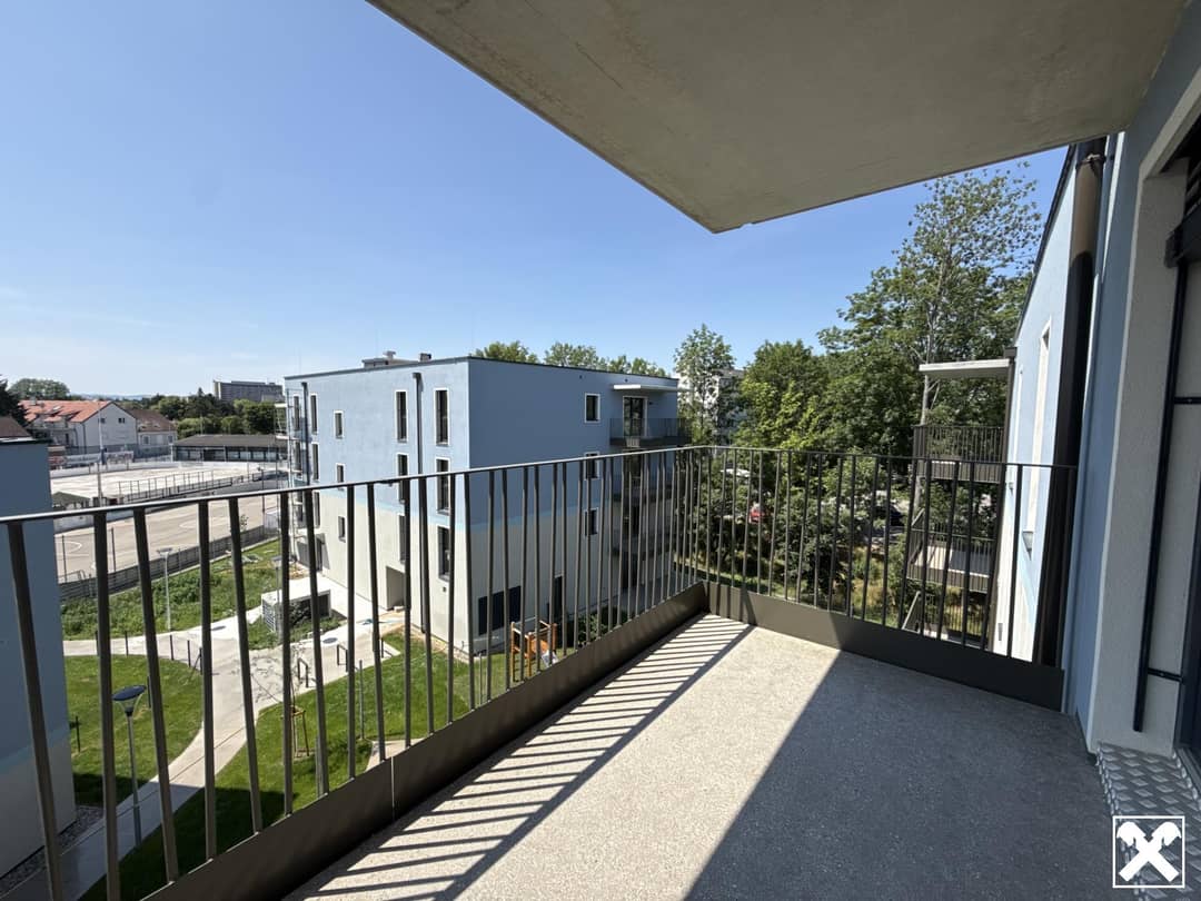Dachgeschosswohnung mit Balkon und Tiefgaragenplatz