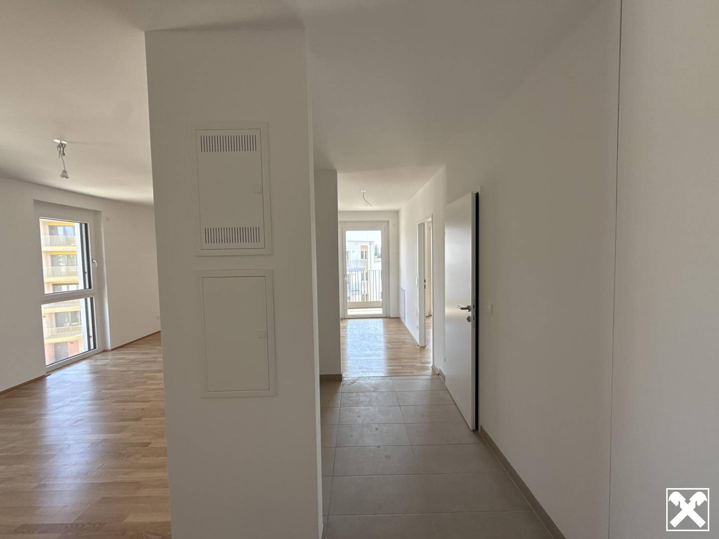 Top floor apartment with balcony and underground parking