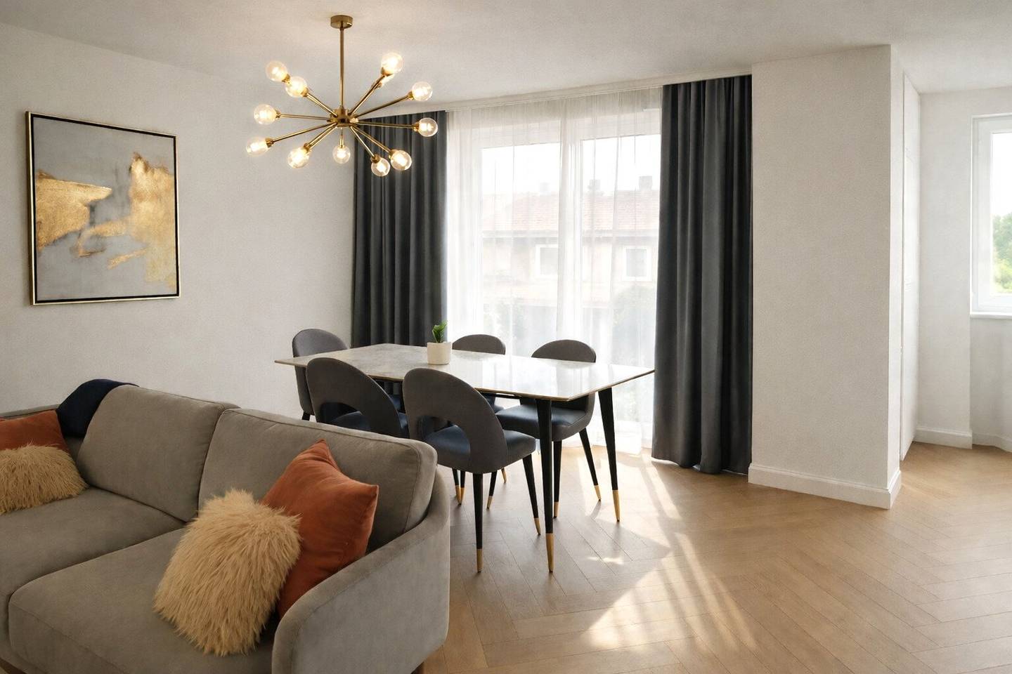 Apartment with city view and balcony