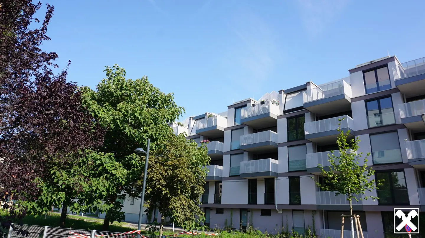 Apartment near U1 Kagraner Platz with loggia