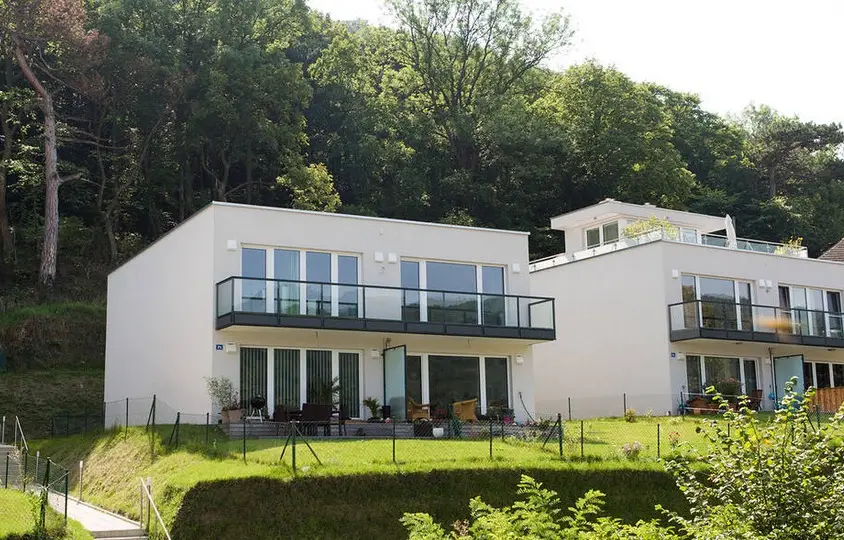 Ground floor apartment with garden terrace view