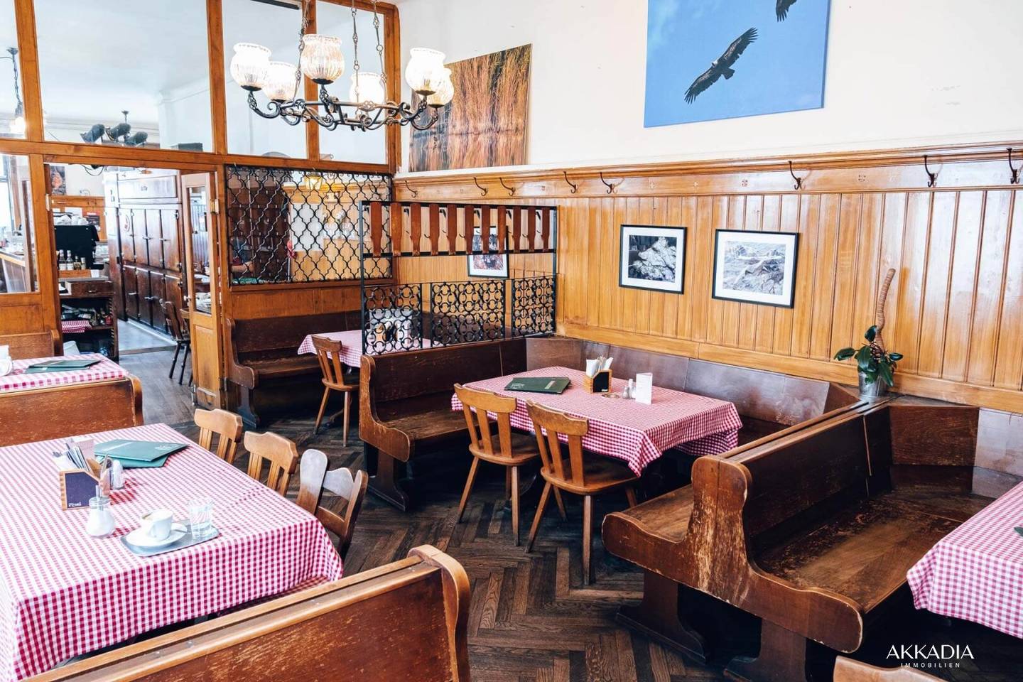 Bei geplanter U5 Station – Traditionsreiche Gastronomieliegenschaft mit historischem Flair