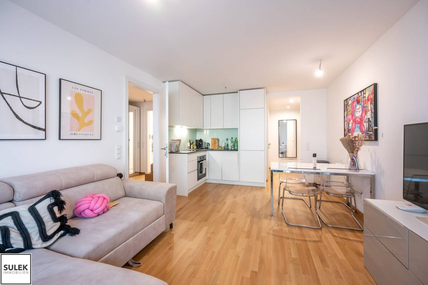 schöner Neubau! 2 Zimmer + südseitige Loggia in beliebter Lage (Zieglergasse) ab 1.11.!