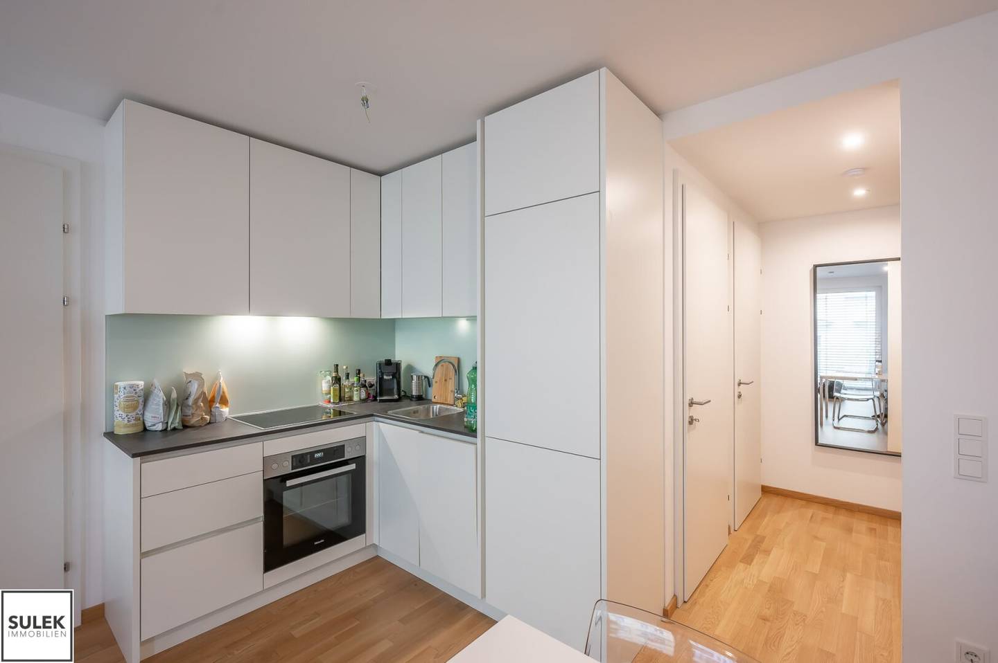 schöner Neubau! 2 Zimmer + südseitige Loggia in beliebter Lage (Zieglergasse) ab 1.11.!