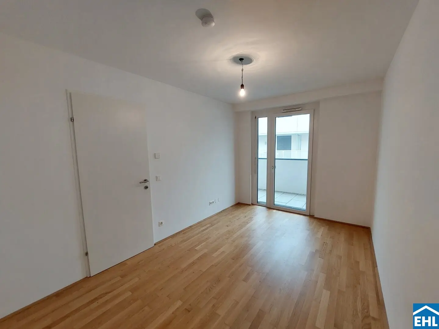 Moderne 2 Zimmerwohnung mit Loggia/Balkon in U-Bahn-Nähe!