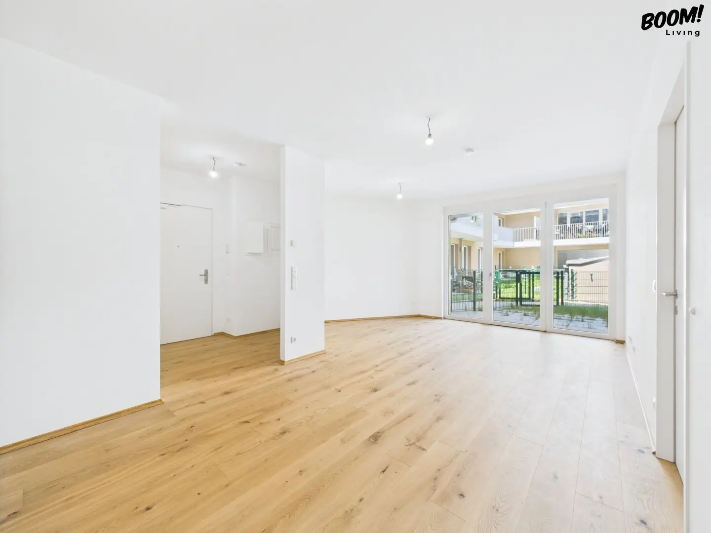 First occupancy: High-quality 2-room rental apartment with terrace and garden in quiet location incl. garage