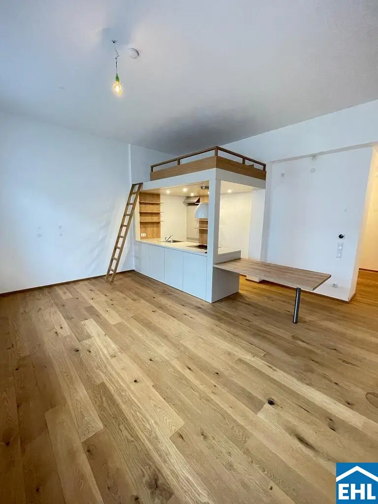 Attic apartment near Naschmarkt with lift