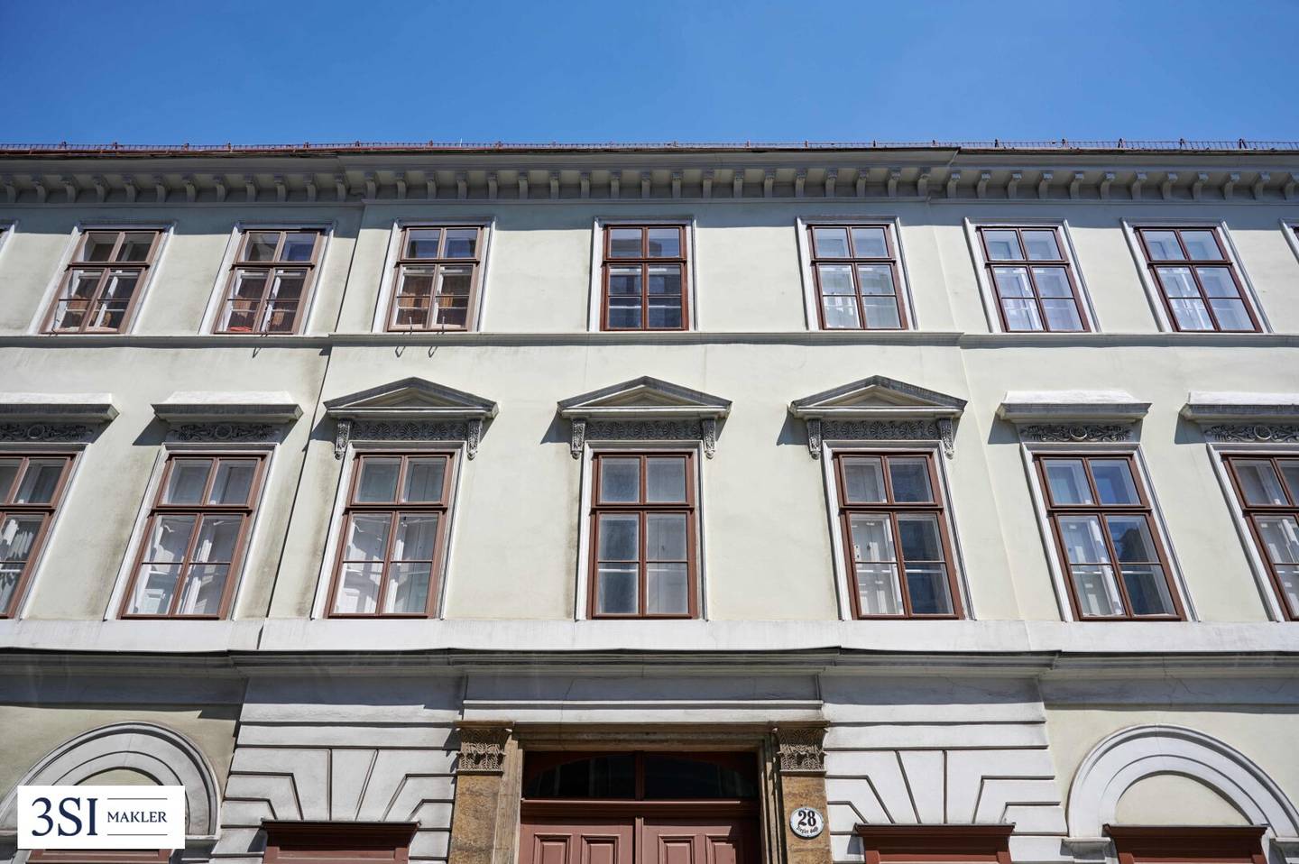 Apartment permanently tenanted with 3.5% yield