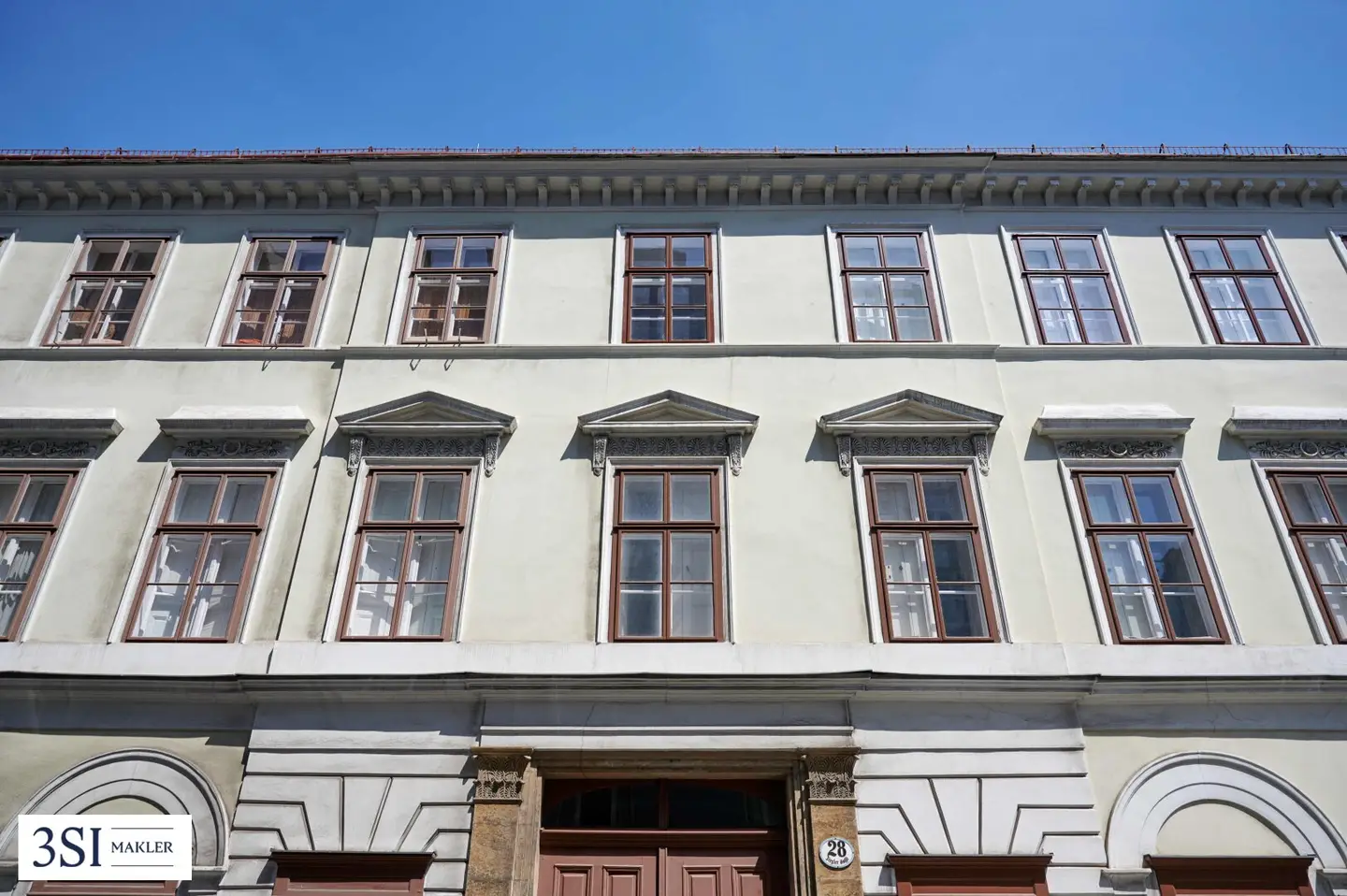 Apartment permanently tenanted with 3.5% yield