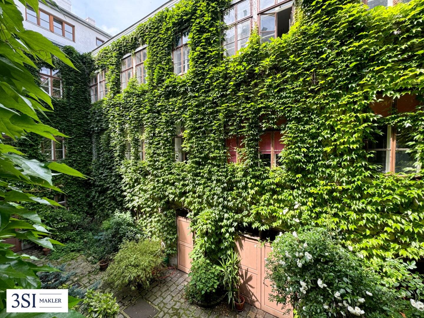 Apartment permanently tenanted with 3.5% yield