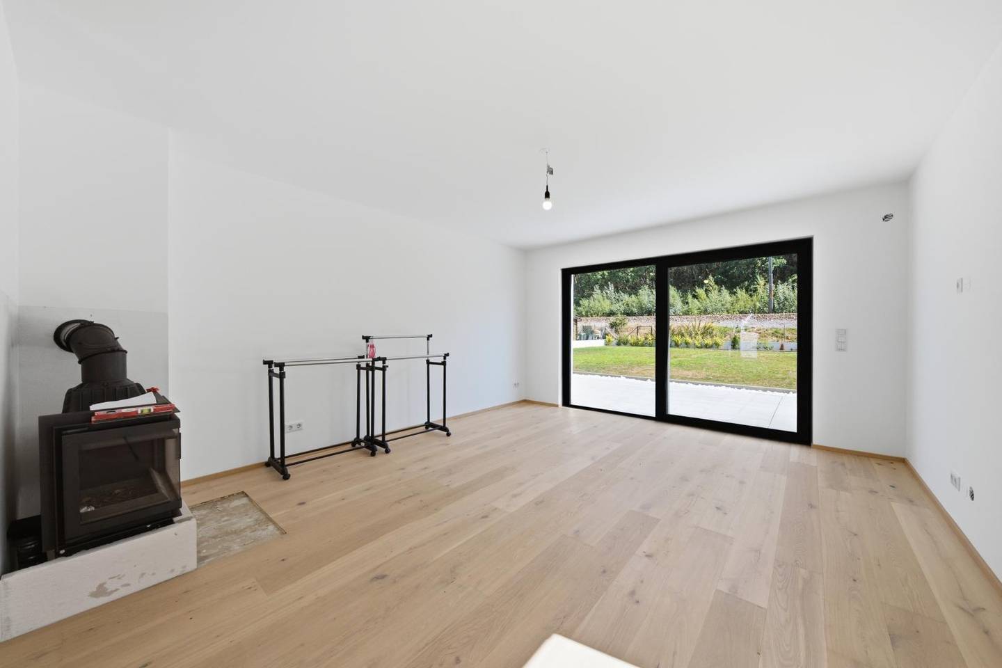 Moderne Doppelhaushälfte in Sierndorf: 158 m², Terrasse & Kamin