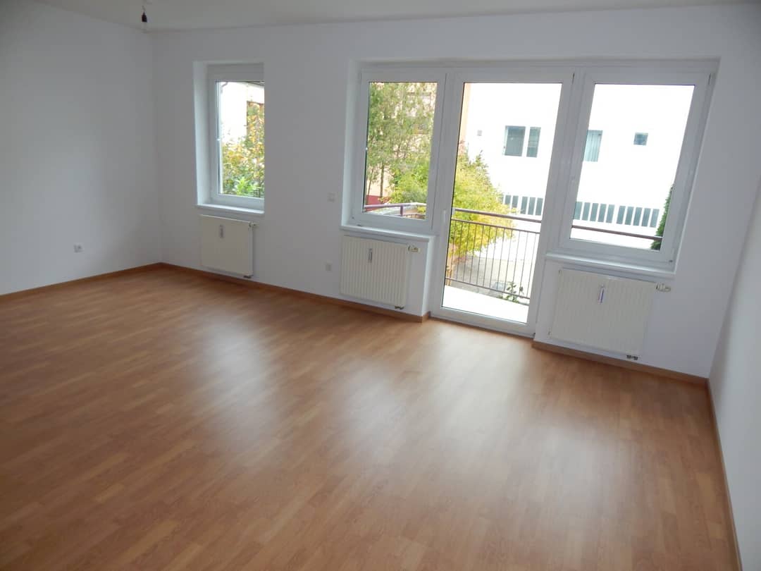 Provisionsfrei helle Wohnung mit Terrasse