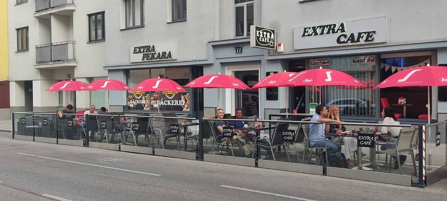 Café in 1150 Wien mit Schanigarten und großer Catering-Küche