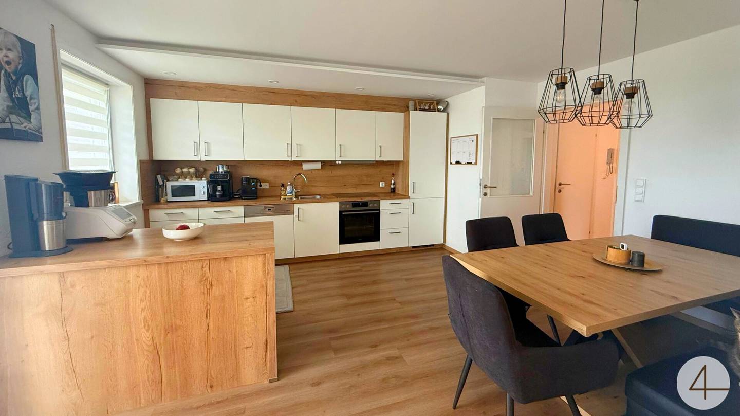 Wohnung neu saniert Loggia mit Aussicht