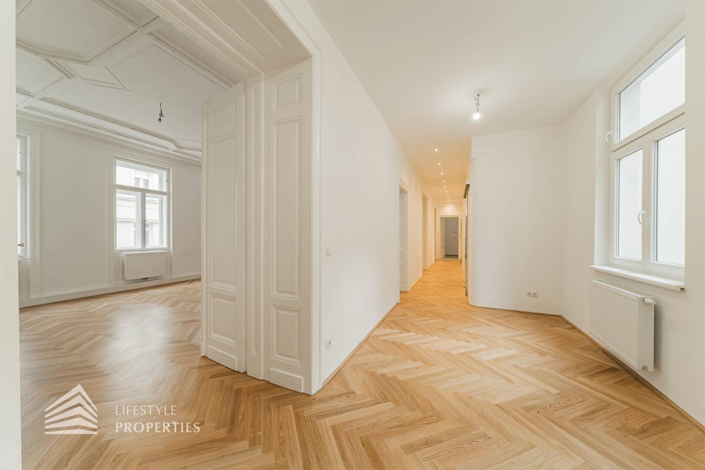 Spacious five room office near Schottentor