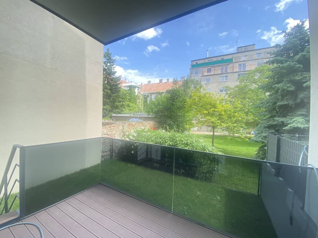 Erstbezug Wohnung mit Garten und Terrasse