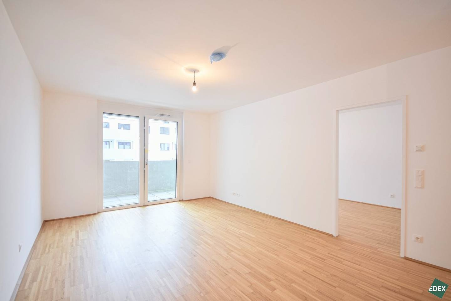 Beautiful 2-room apartment with balcony (sample photos)