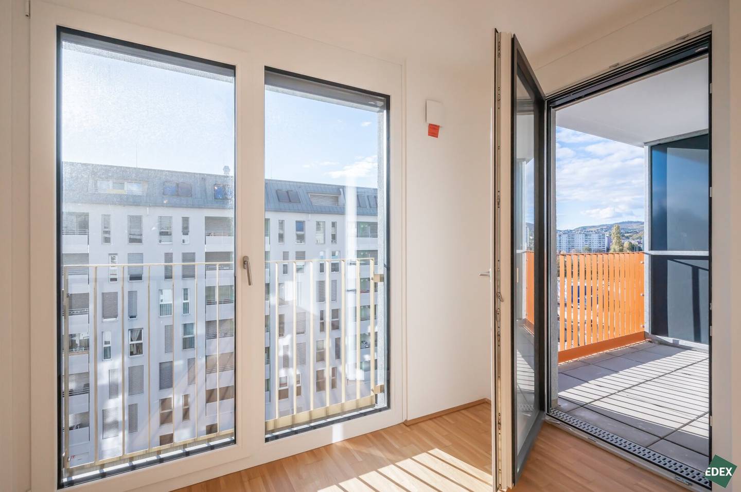 Beautiful 2-room apartment with balcony (sample photos)