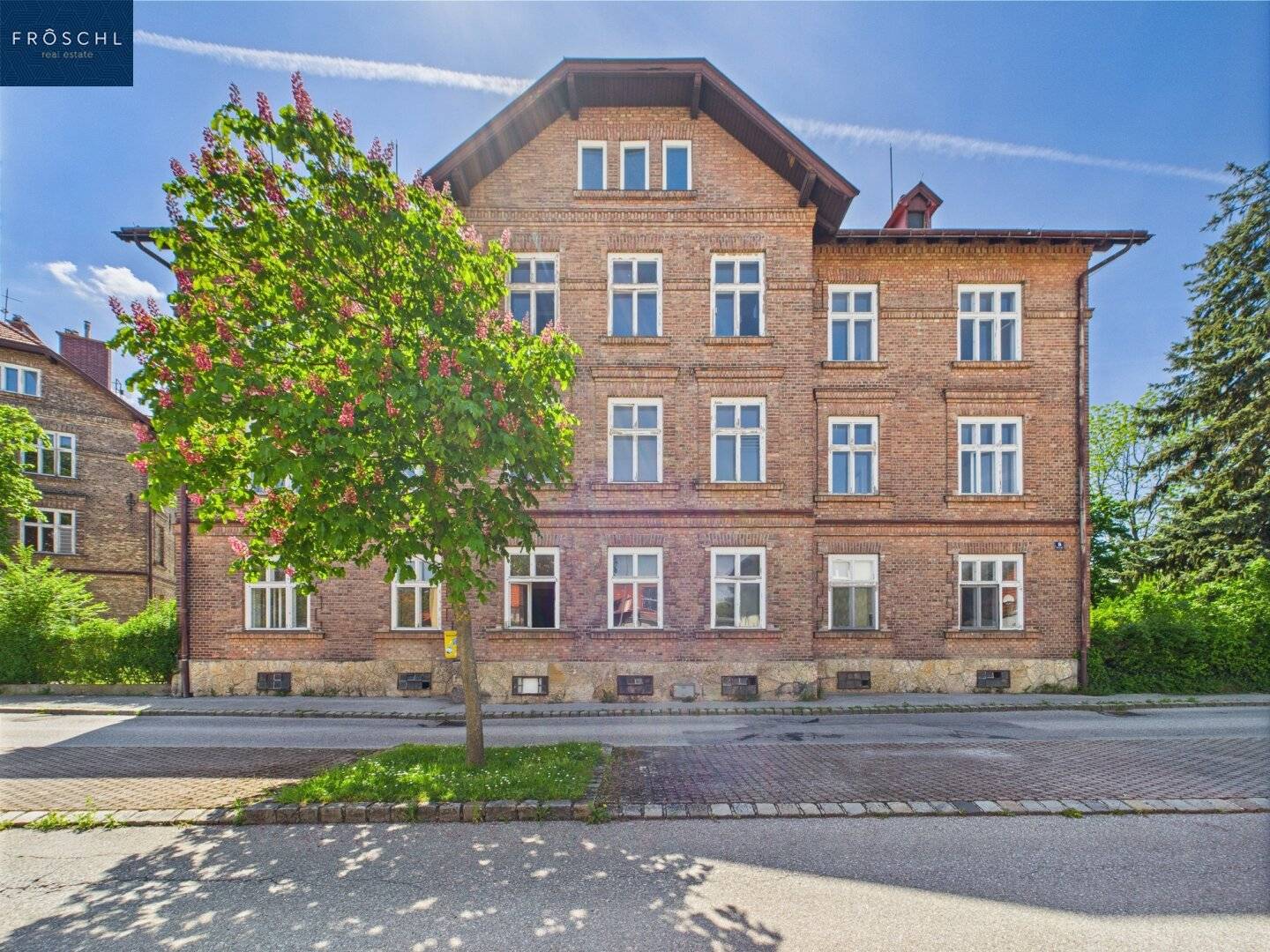 Nahezu vollvermietetes Zinshaus mit stabilem Cashflow – ca. 8,1% Rendite