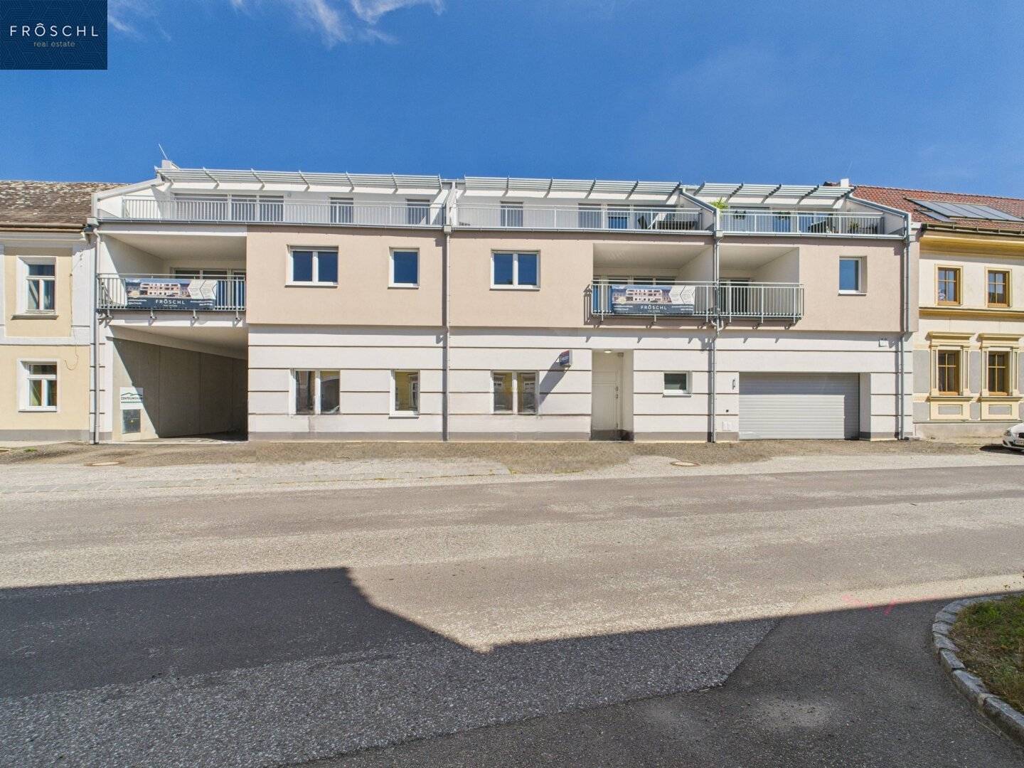 Straßenansicht - Pic 1