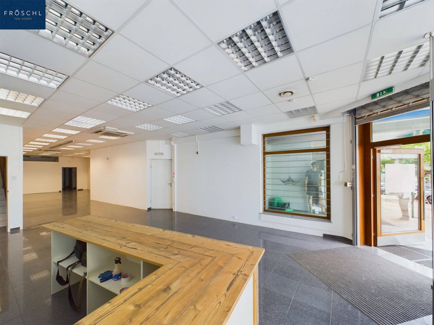 RENT - Versatile usable commercial premises &amp; storage spaces - CITY LOCATION - Feldkirchen in der Wörthersee Region