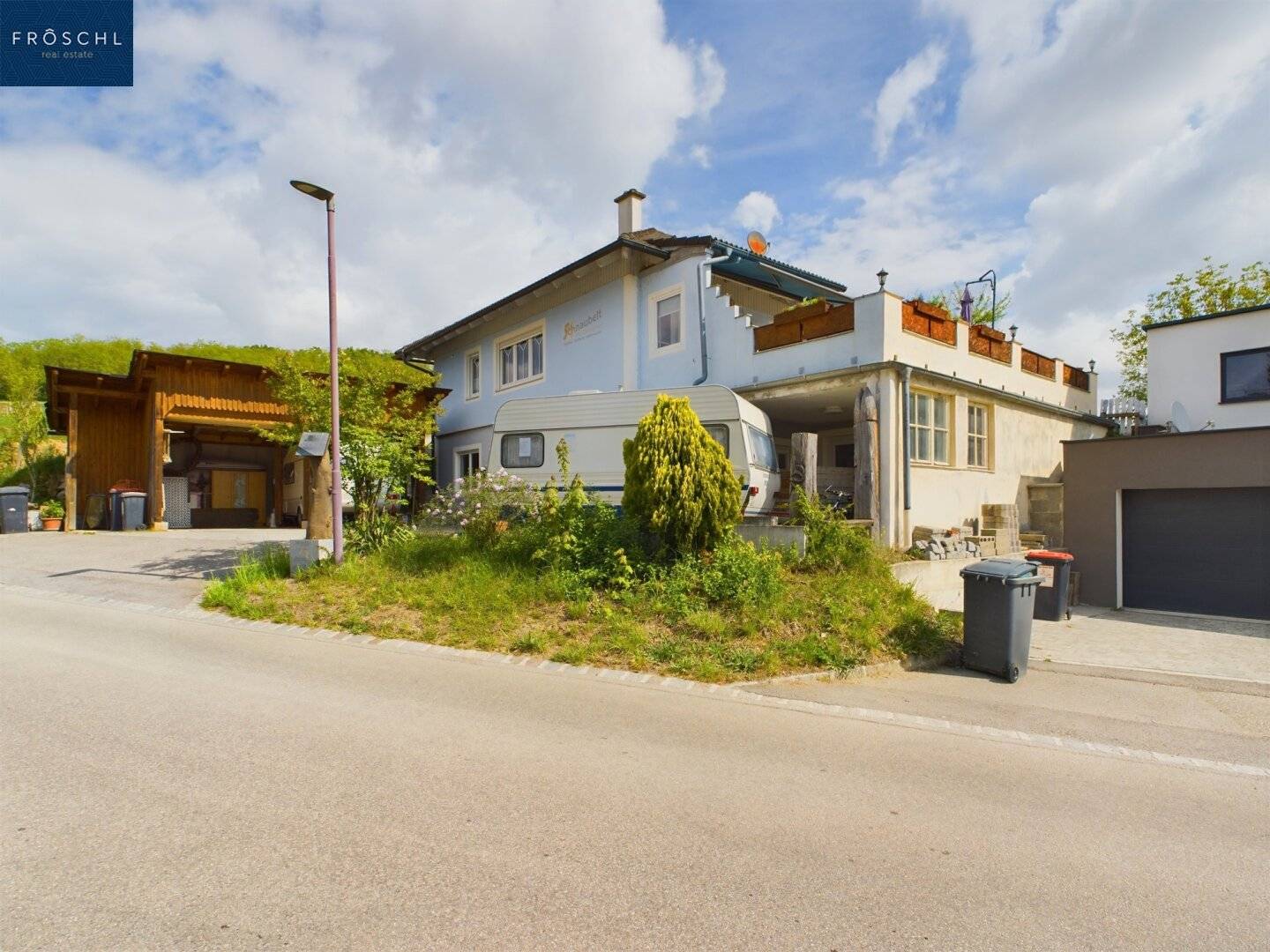 WACHAU Nähe Stift Göttweig - Eggendorf bei Paudorf - Einfamilienhaus mit Garten, Terrasse und Gewerbeflächen