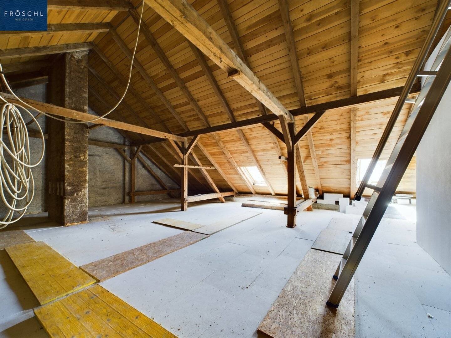 Wohnung Zentrum Aspang Markt mit Rohdachboden