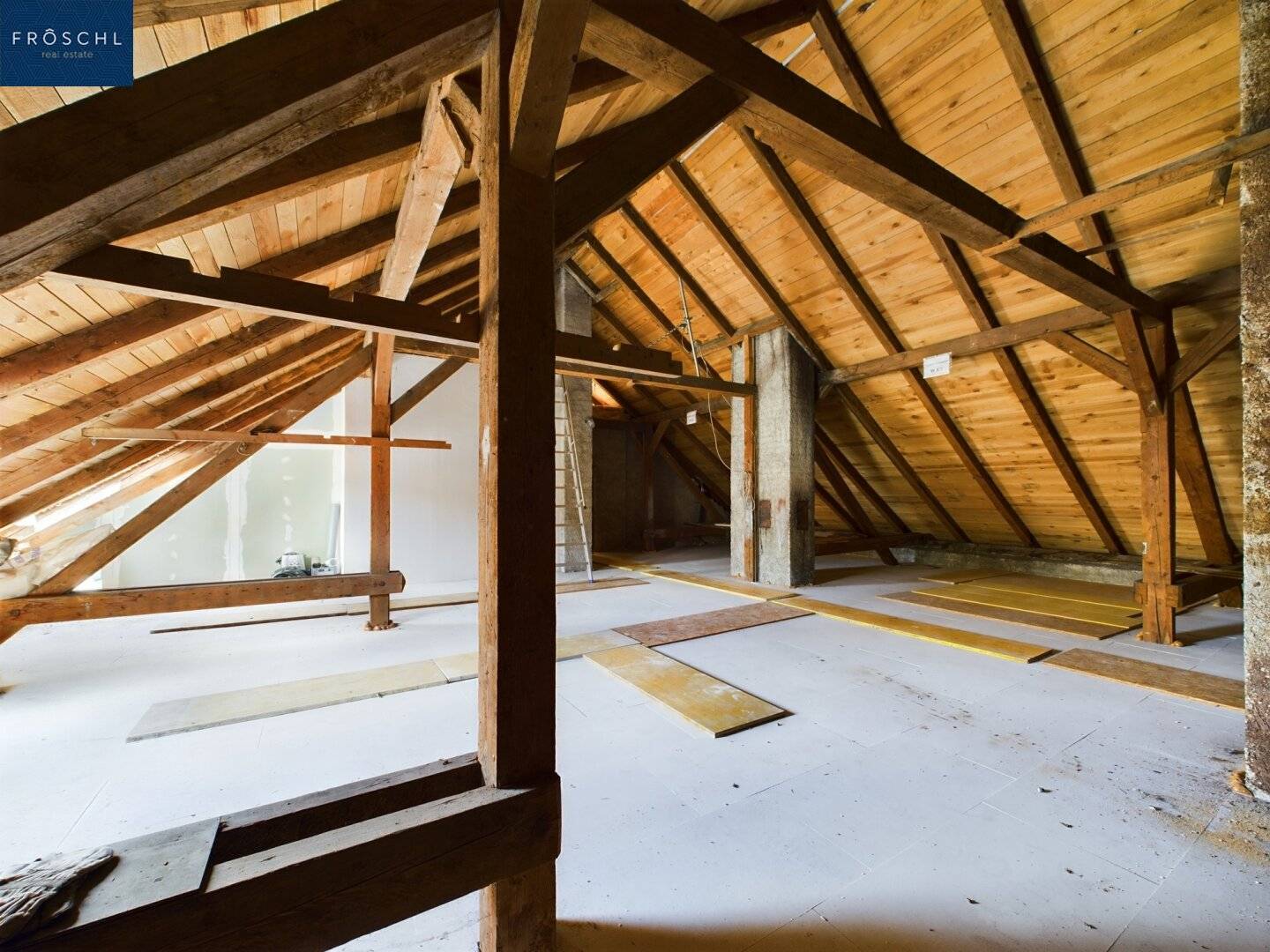 Wohnung Zentrum Aspang Markt mit Rohdachboden