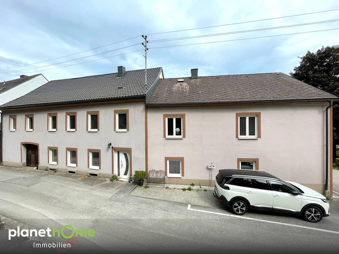Zweifamilienhaus in Grein mit 16 Zimmern, 4 Bädern und 1 Terrasse