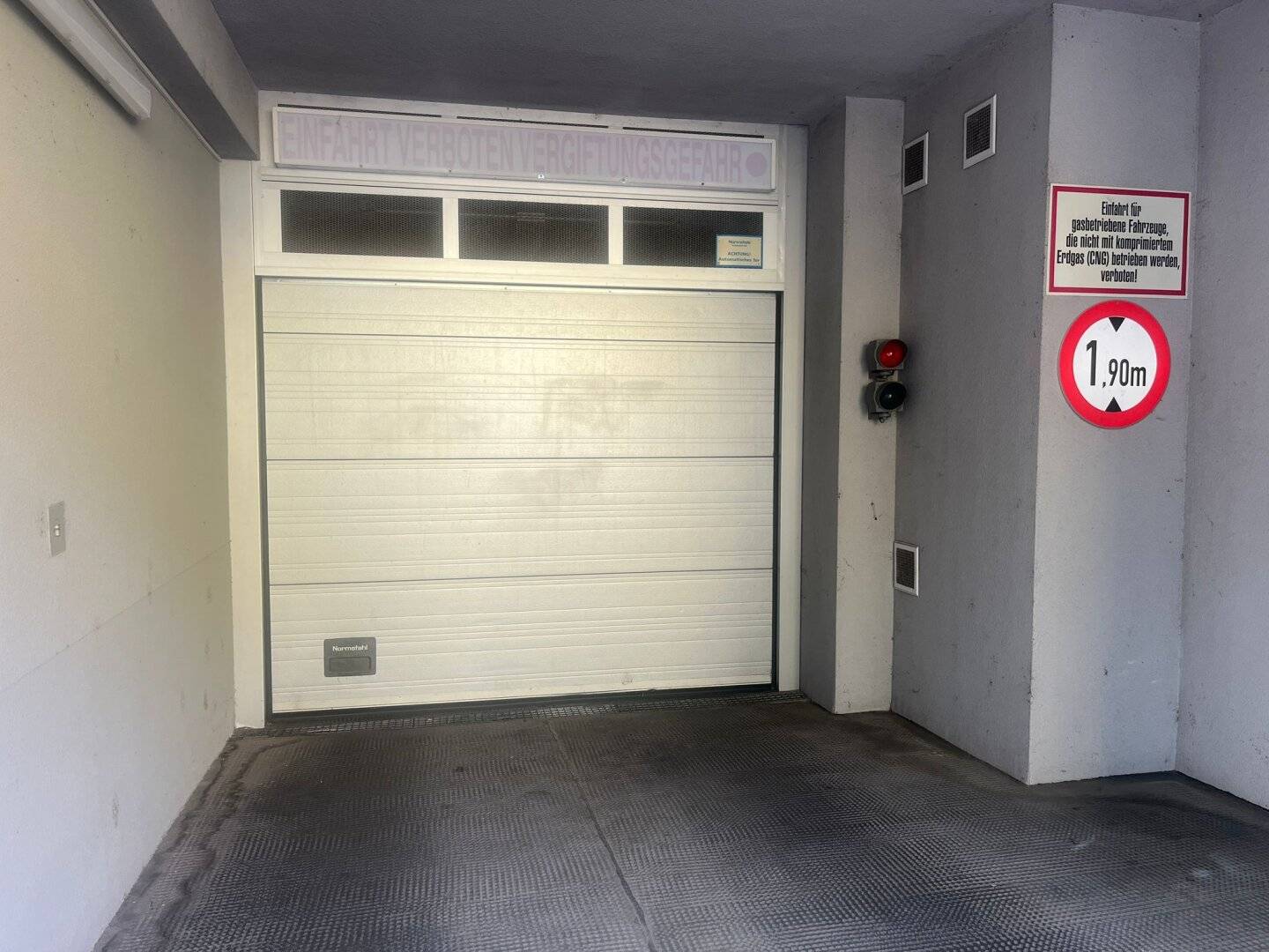 GARAGENPLATZ NÄHE HANUSCH KRANKENHAUS IN PENZING