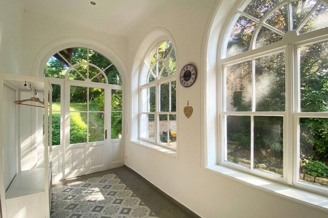 Wienerwald-Villa on a spacious plot in the center of Pressbaum