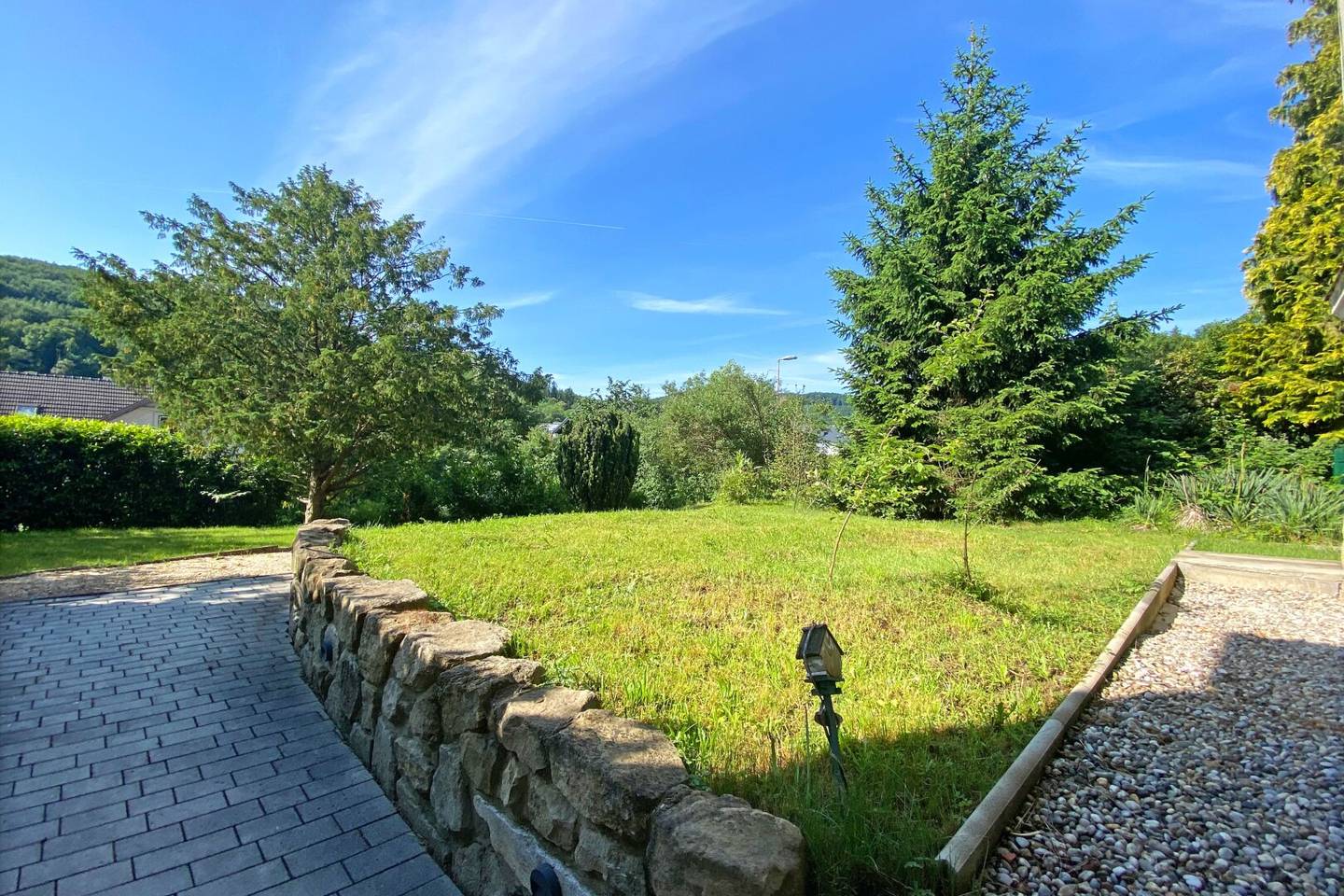Wienerwald-Villa on a spacious plot in the center of Pressbaum
