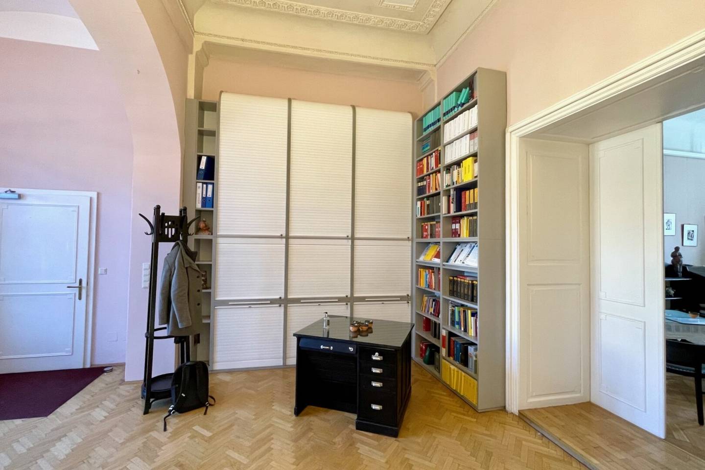 Repräsentatives Büro in klassizistischem Palais in Geidorf