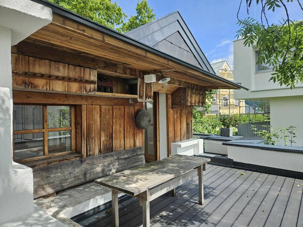 Künstlerhaus in Seenähe – Wohnen mit Geschichte und Seele