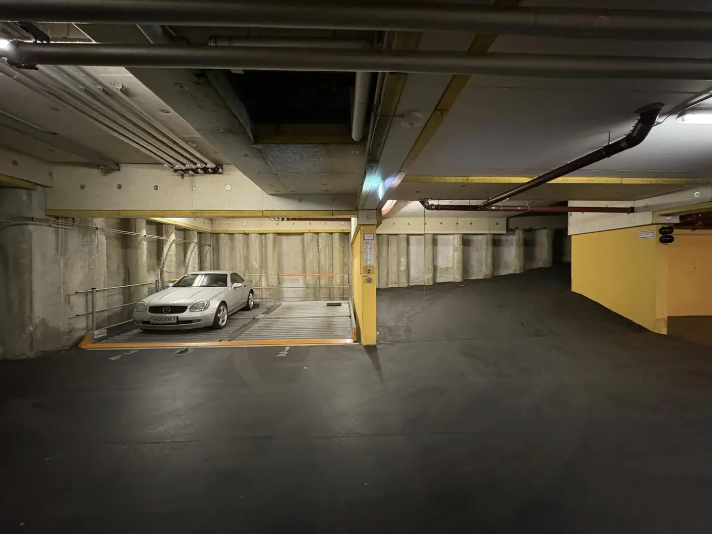 ZU VERKAUFEN: Tiefgaragenstellplatz im 16. Bezirk - Stapelparkplatz