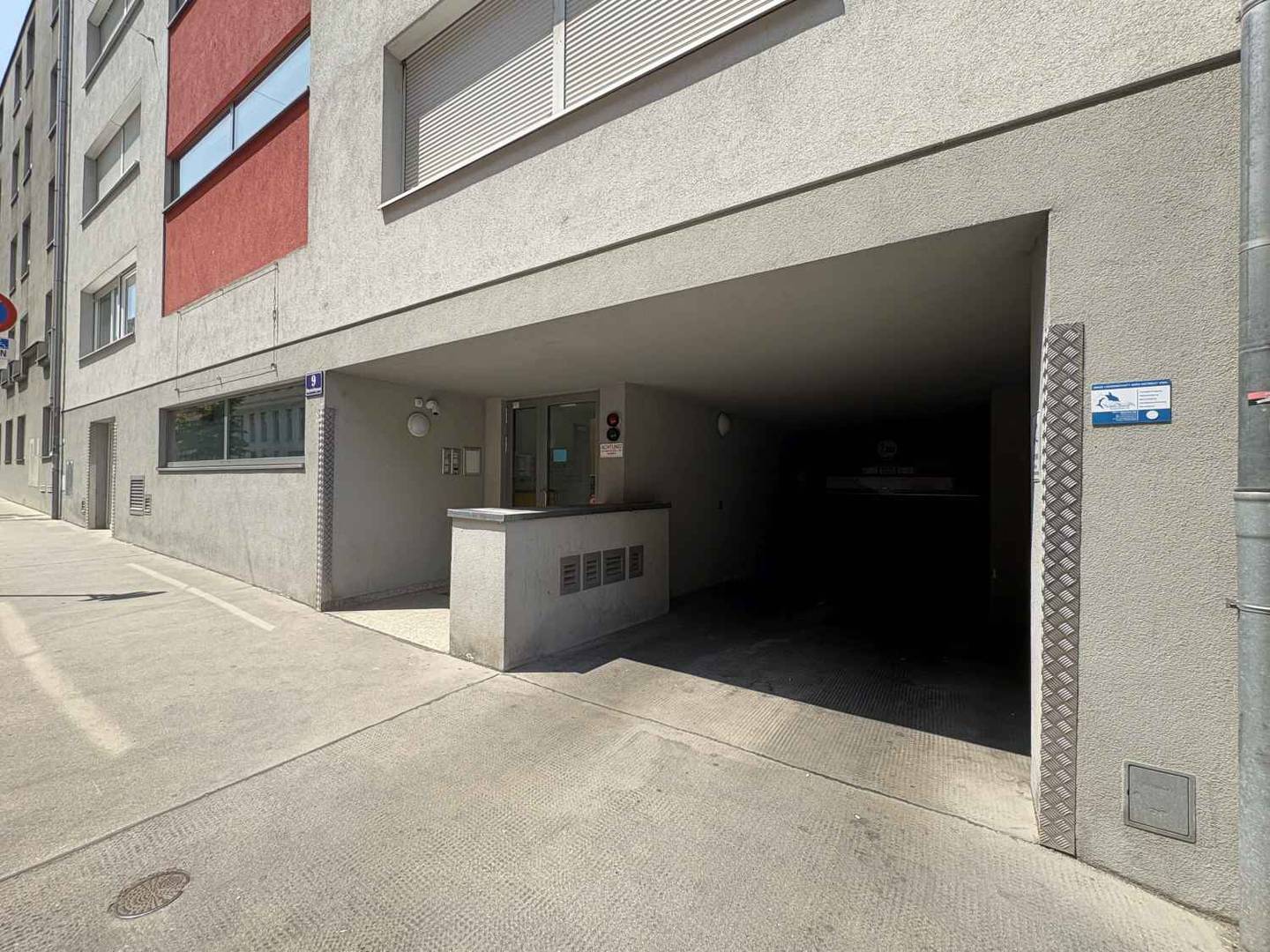 ZU VERKAUFEN: Tiefgaragenstellplatz im 16. Bezirk - Stapelparkplatz