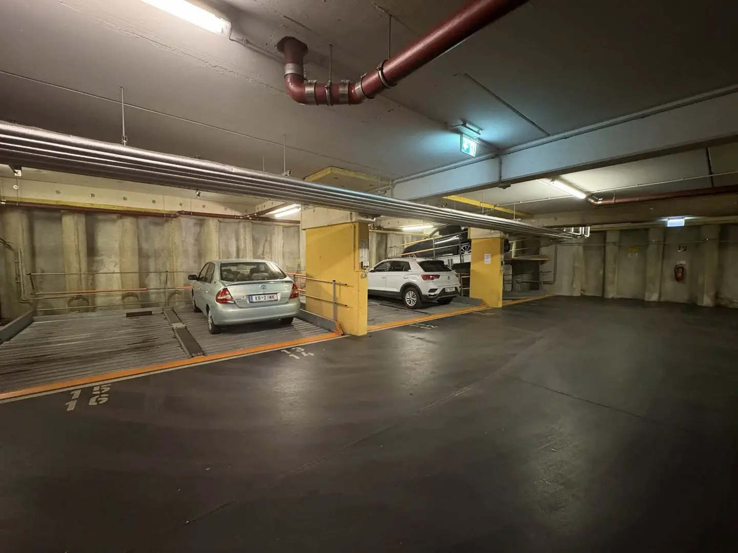 ZU VERKAUFEN: Tiefgaragenstellplatz im 16. Bezirk - Stapelparkplatz