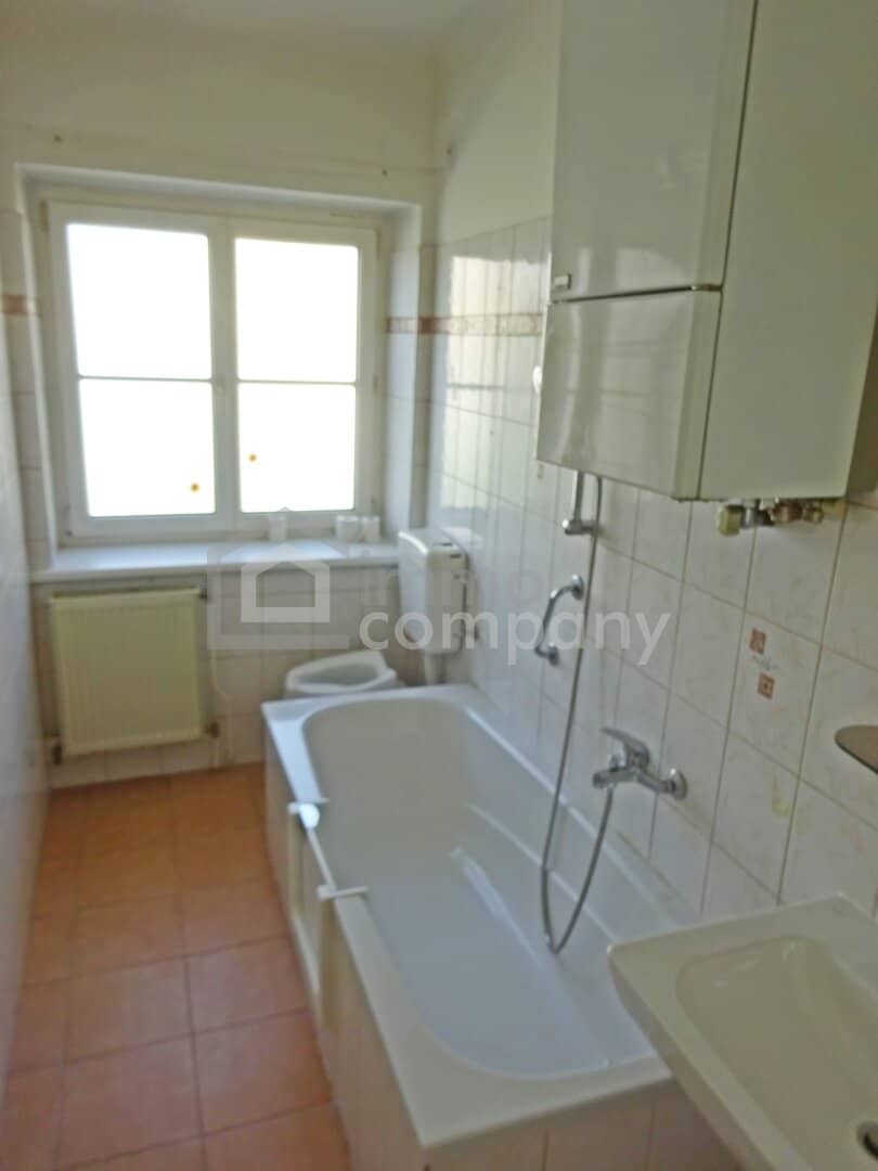Wohnung mit Wohnküche zwei Zimmer ruhige Lage