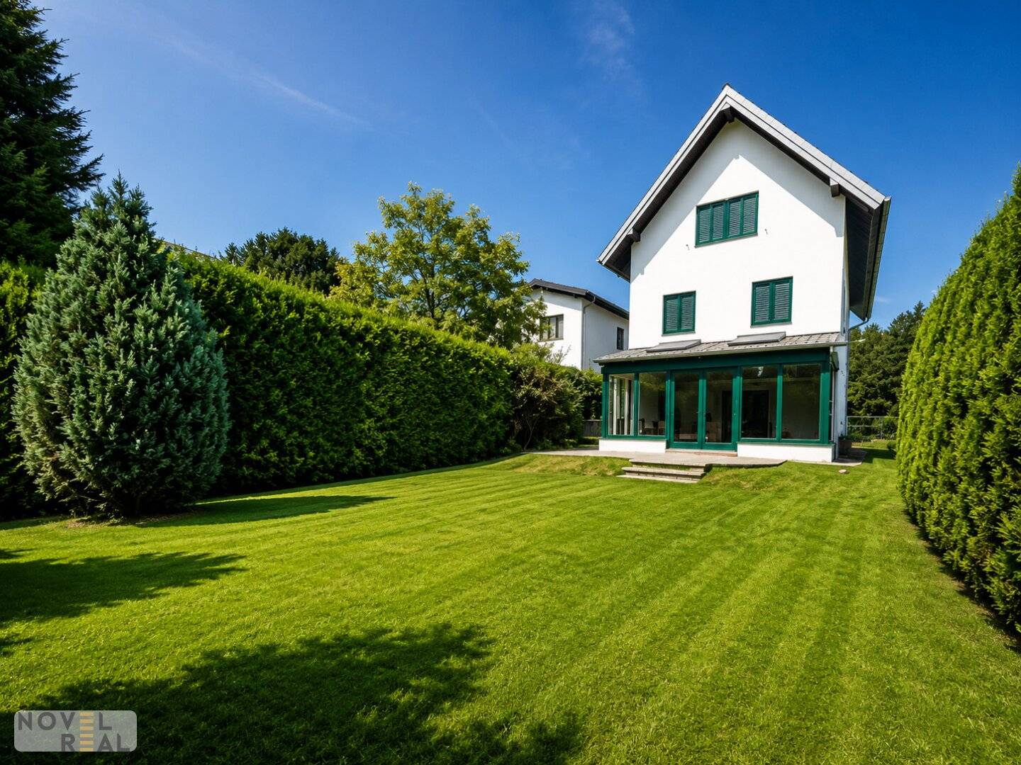 Family home with garden and vineyard views in Nussdorf