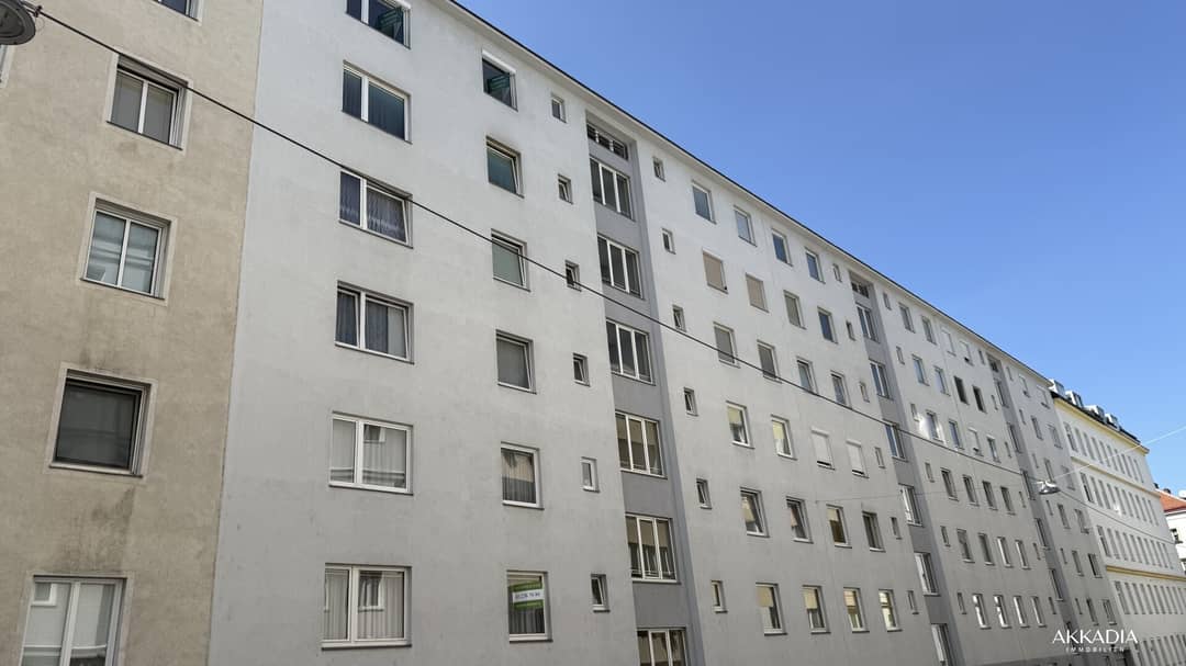 2-Room Apartment with Loggia, 1100 Vienna