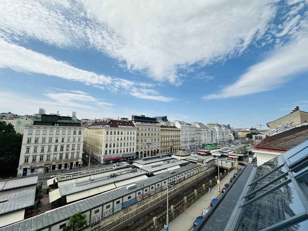 Dachgeschosswohnung mit Panoramablick und Terrasse