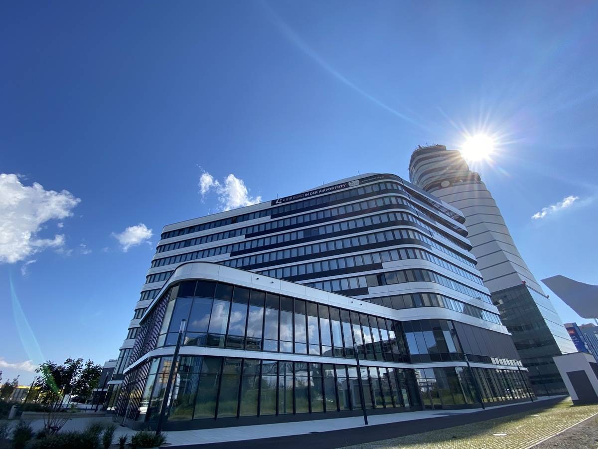 Apartment in Schwechat airport area with direct terminal connectionicaly? No this is wrong