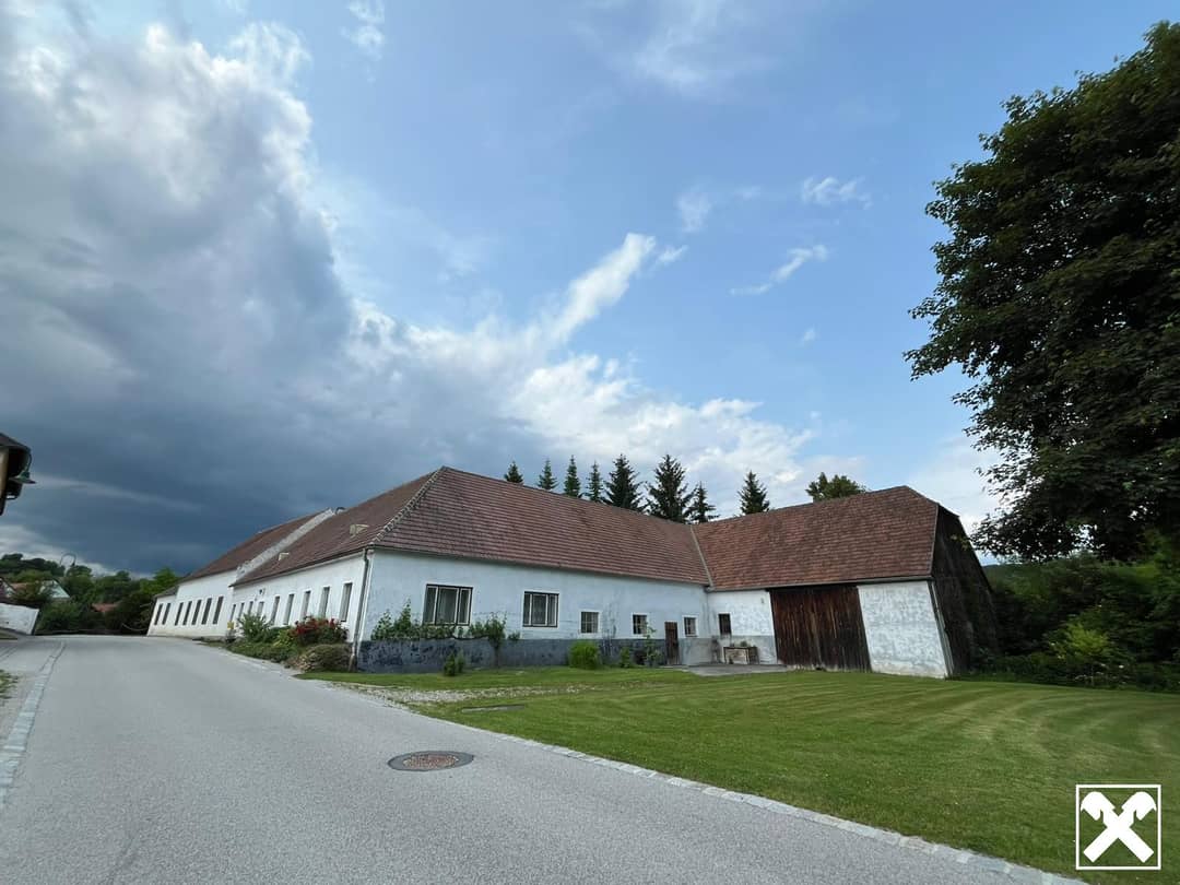 IHR SANIERUNGSBEDÜRFTIGES PARADIES FÜR MENSCH UND TIER MIT POTENTIAL UND GROSSEM GRUNDSTÜCK