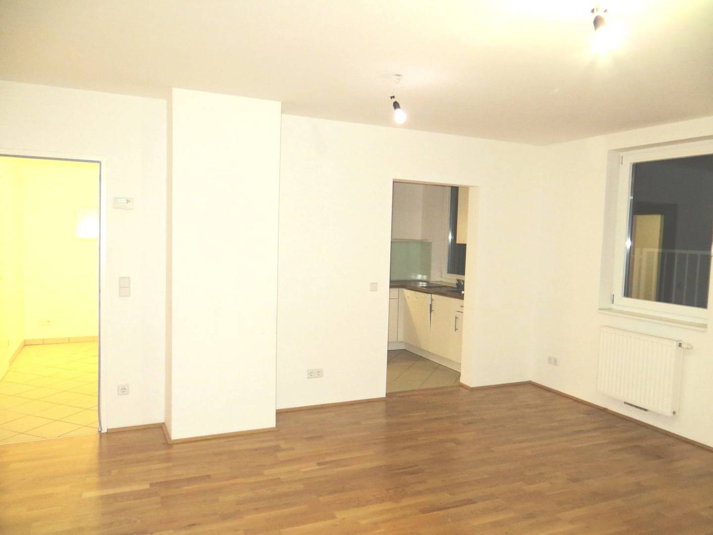 Top floor apartment with terrace near U4 and U6