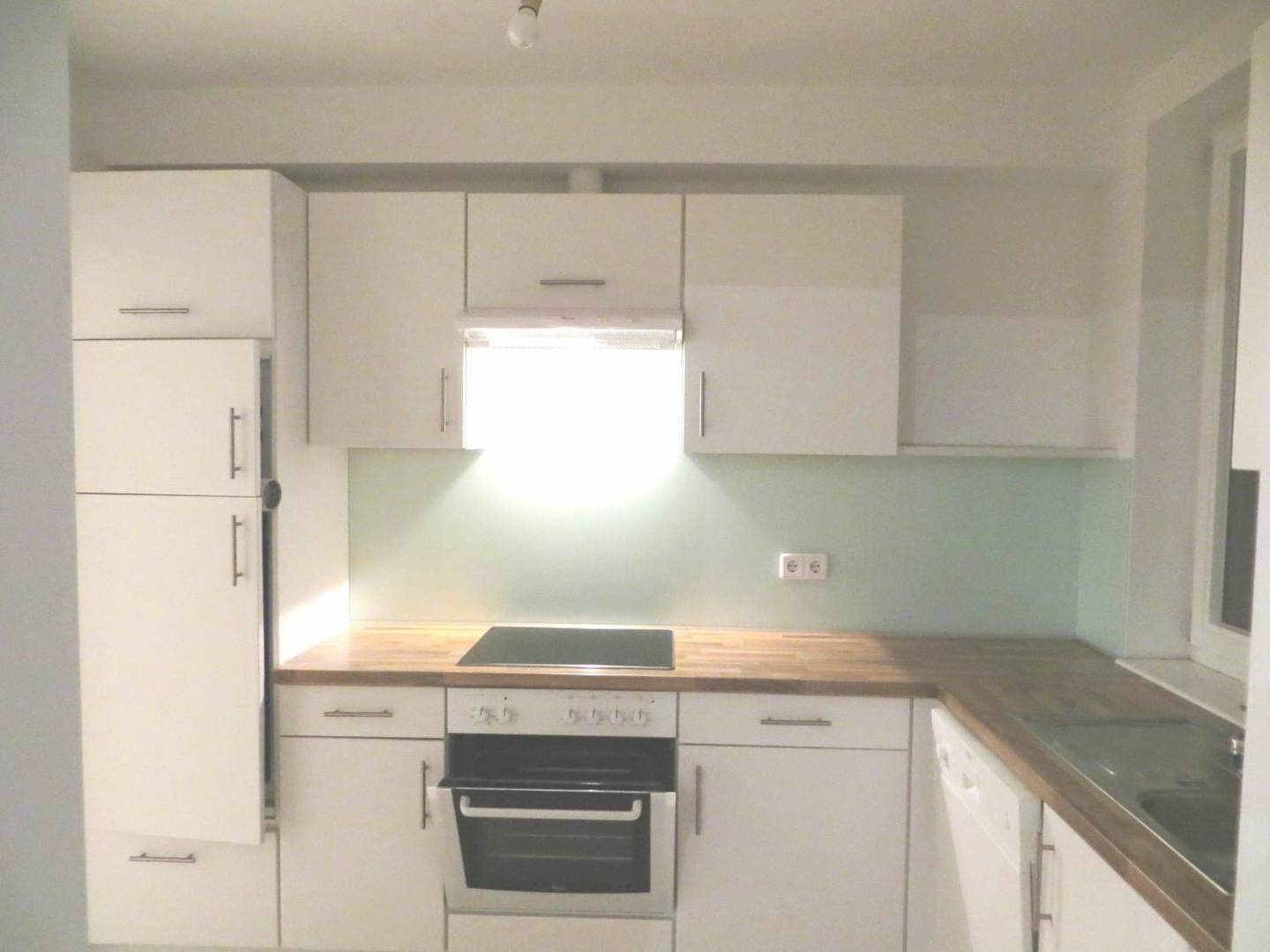 Top floor apartment with terrace near U4 and U6